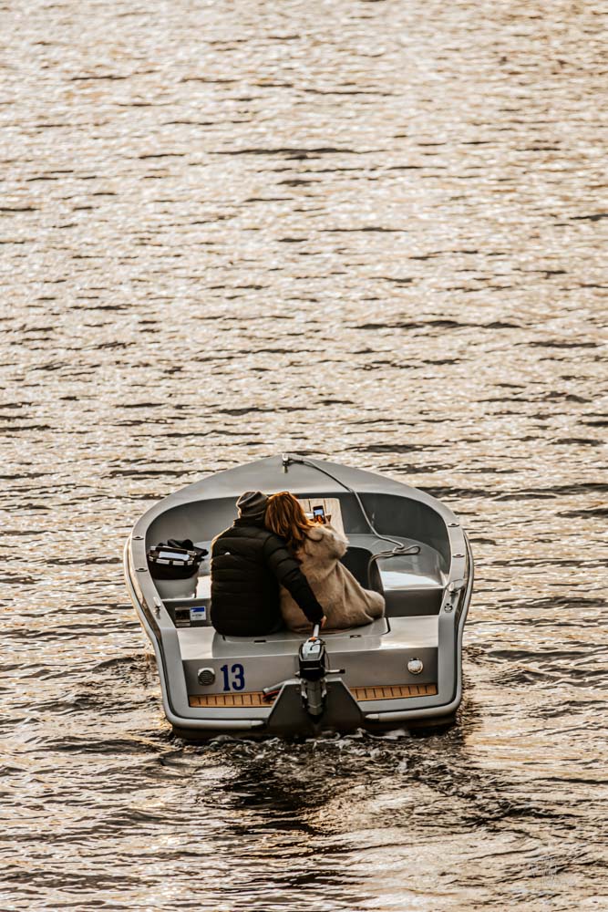 Lovers on Yarra River